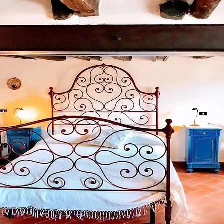 Contessa Media, Central Spoleto, Sleeps 4 Appartamento *