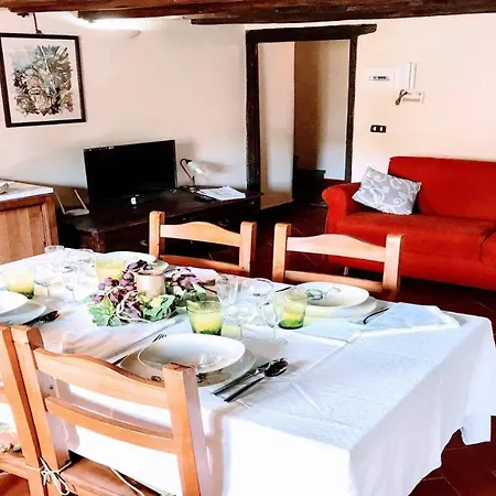 Contessa Media, Central Spoleto, Sleeps 4 *