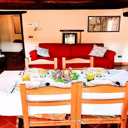Apartment Contessa Media, Central Spoleto, Sleeps 4 *