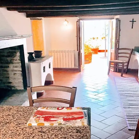 Appartamento Contessa Media, Central Spoleto, Sleeps 4