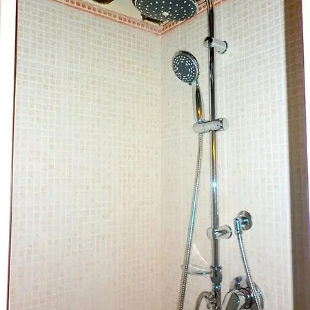 Apartment Contessa Media, Central Spoleto, Sleeps 4 Spoleto