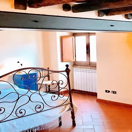 Appartamento Contessa Media, Central Spoleto, Sleeps 4 Spoleto