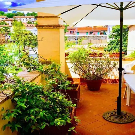 Contessa Media, Central Spoleto, Sleeps 4 Apartment *