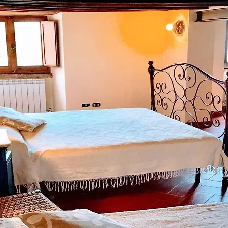 Contessa Media, Central Spoleto, Sleeps 4 Appartamento Spoleto